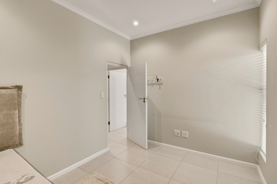 3 Bedroom Property for Sale in Aan de Wijnlanden Western Cape